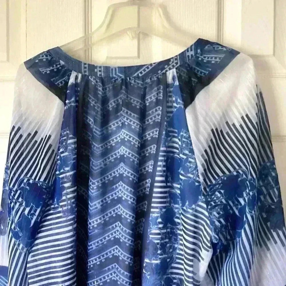 Roz & Ali Women Blouse Blue Geometric Print Size 2X - Picture 7 of 9